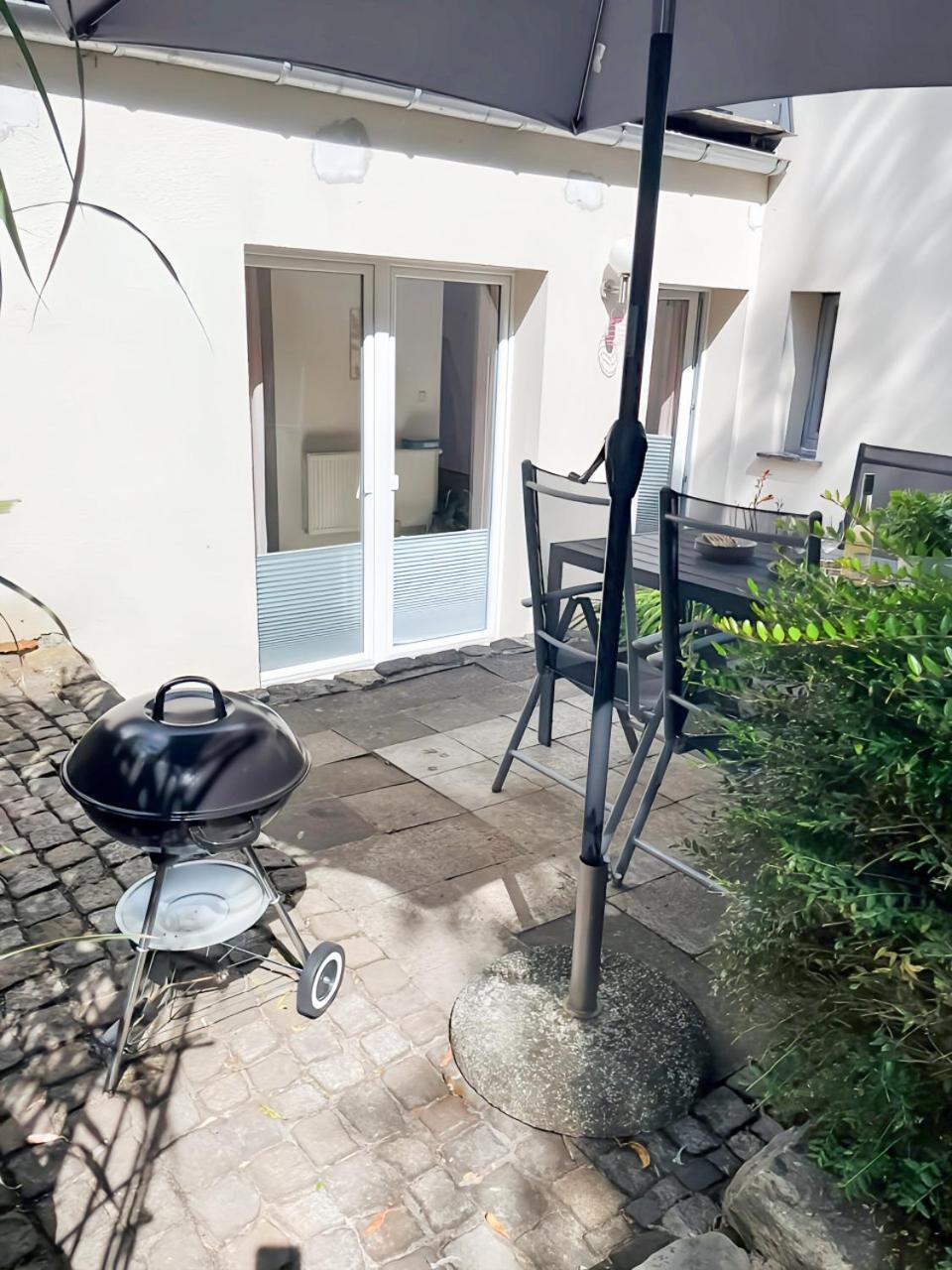 Schoene Mit Grossem Garten Und Terrasse, #3